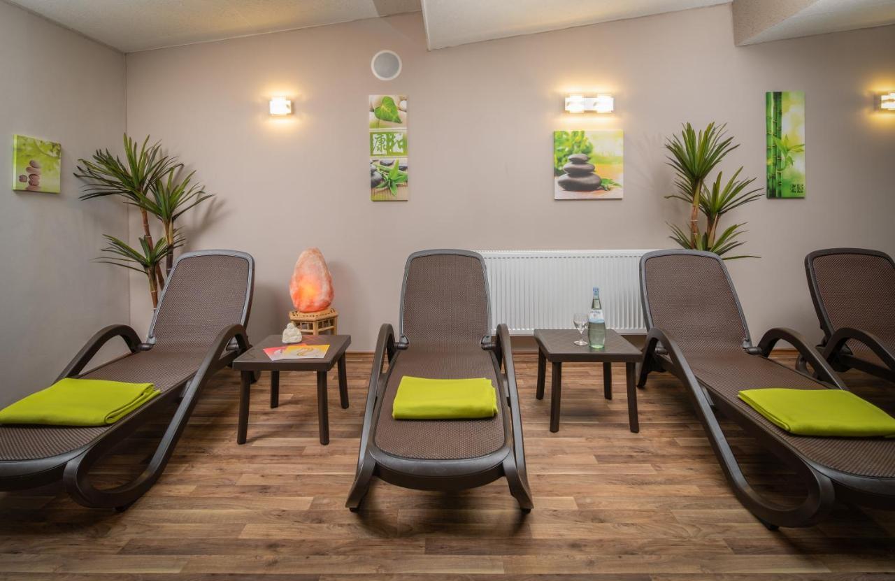 Akzent Hotel Haus Sonnenberg Schotten Bagian luar foto