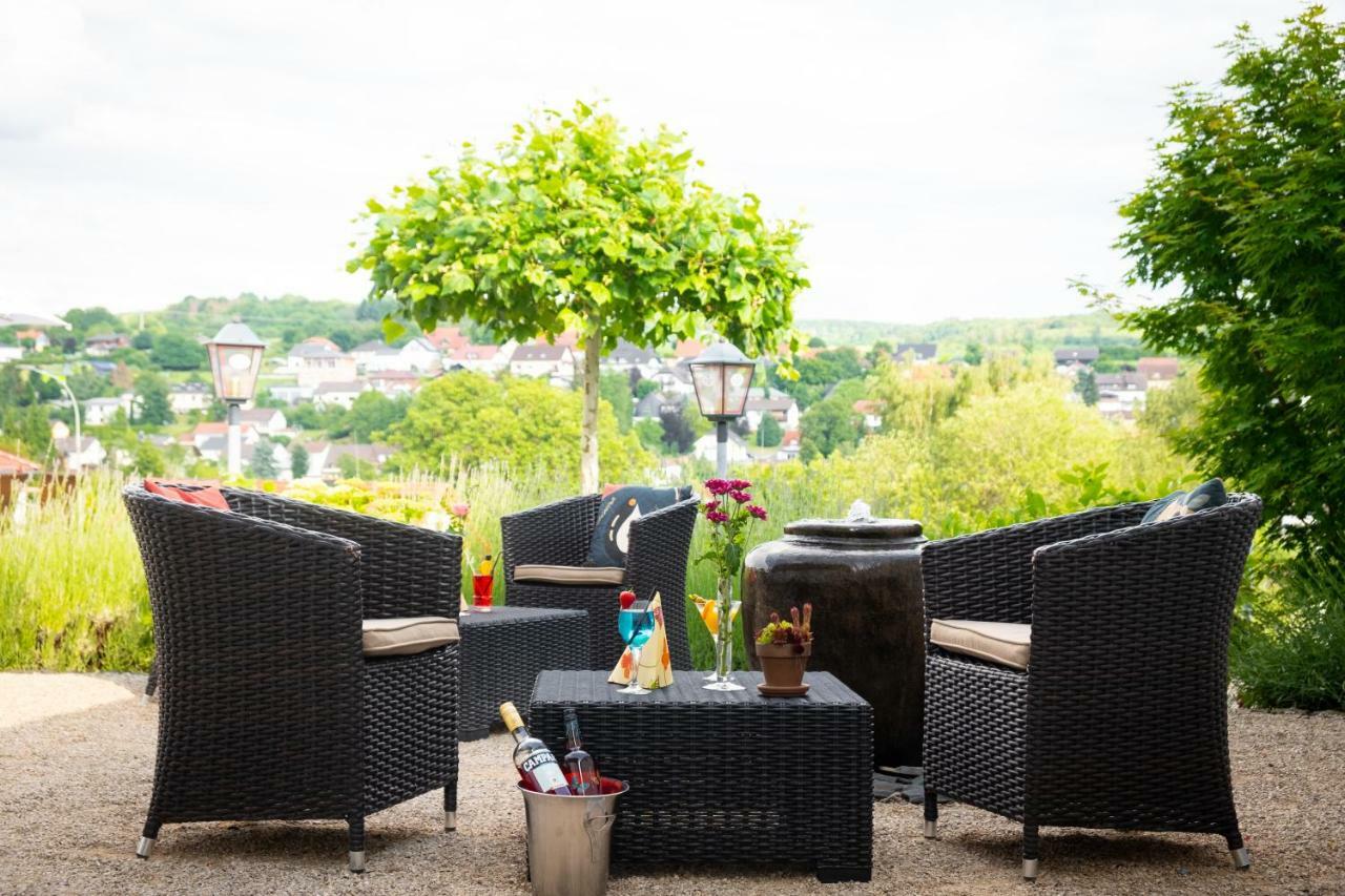 Akzent Hotel Haus Sonnenberg Schotten Bagian luar foto